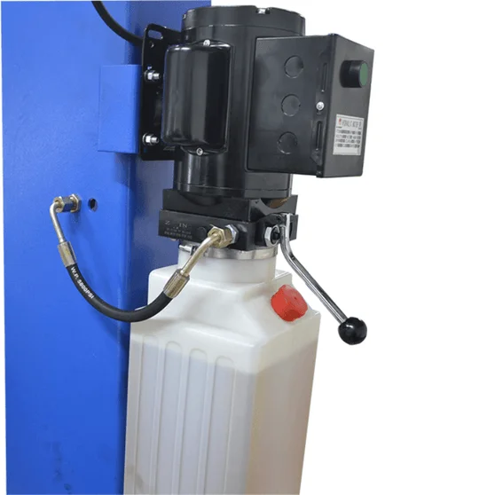 Alternative view of Titan HD2P-9000AC 2-Posts Lift