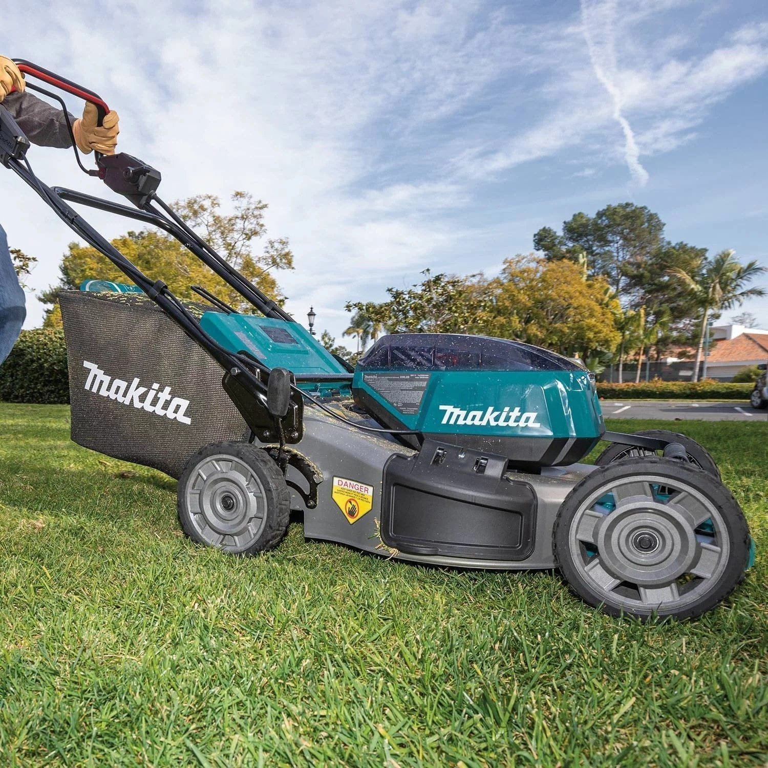 Alternative view of 21 in. 18-Volt X2 (36-Volt) LXT Lithium-Ion Cordless Walk Behind Self Propelled Lawn Mower Kit with 4 Batteries (5.0 Ah)