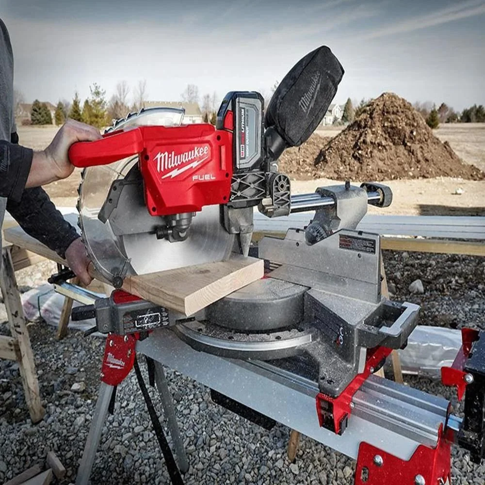 Alternative view of Milwaukee Dual-Bevel Sliding Compound Miter Saw M18 FUEL 2734